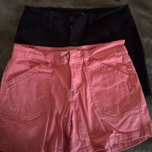 LOT OF 2 PAID WOMENS SHORTS